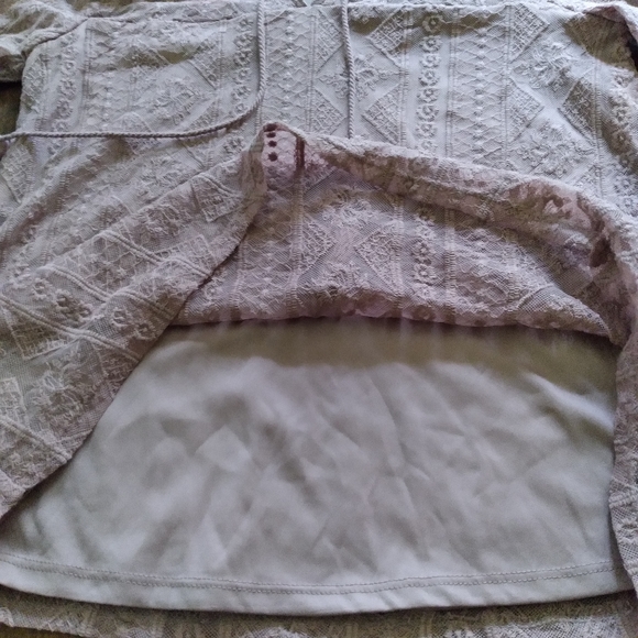 Mudd Long Sleeve Lace Shirt Sz Small - Picture 3 of 5